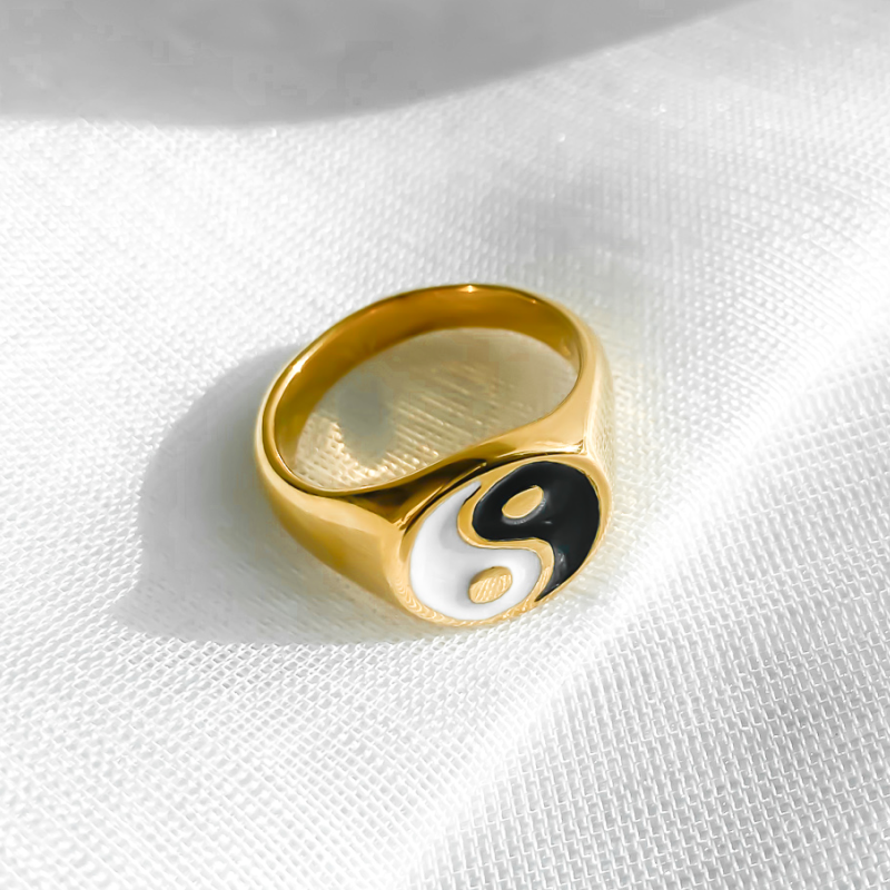 Yin Yang Ring (size 8)